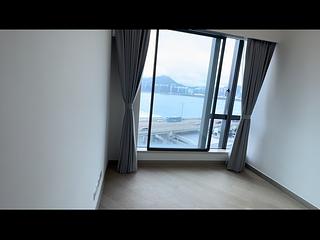 North Point - Victoria Harbour Phase 2B-3 Tower 1 06