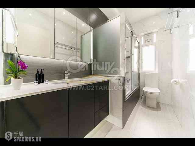 Pok Fu Lam - Baguio Villa Block 30 07