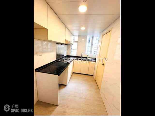 Leighton Hill - Starlight House 02