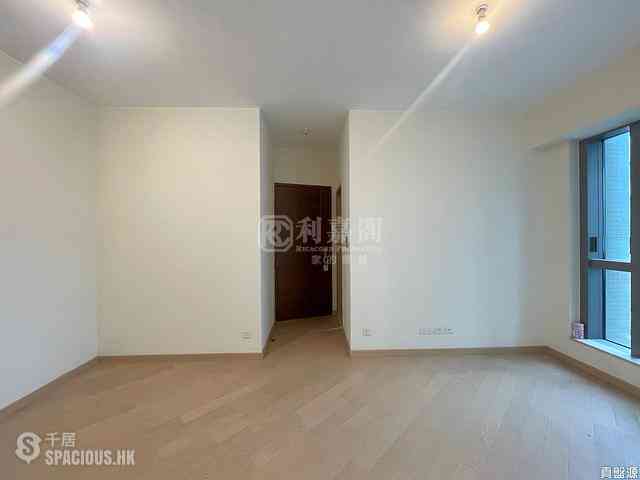 Ngau Tau Kok - Grand Central Phase 1 Block 2 05
