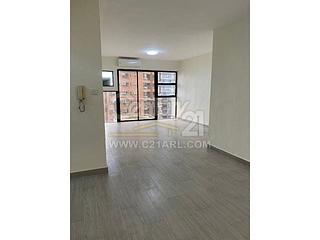 Mid Levels Central - Elegant Terrace Block 2 03