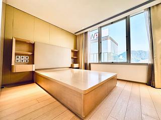 Wan Chai - Convention Plaza Apartments 09