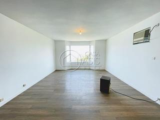 Stanley - Grosse Pointe Villa 05