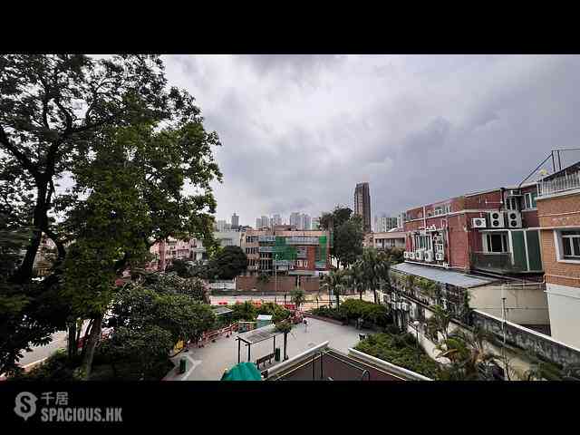 Yau Yat Chuen - 15, Fa Po Street 04