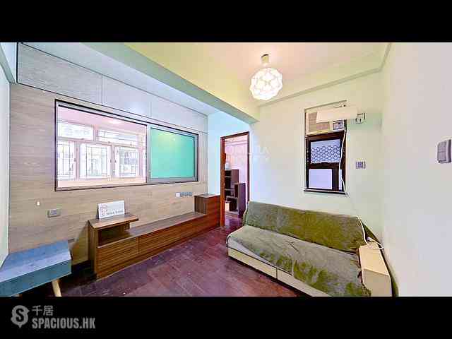 Wan Chai - Thompson Building 07