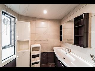Mid Levels Central - Birchwood Place 06