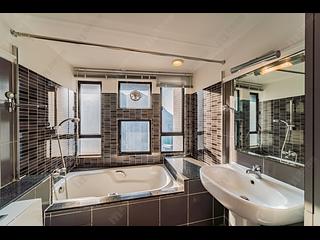 Mid Levels Central - Birchwood Place 11