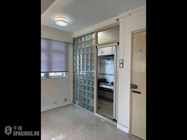 Kennedy Town - Han Yu Building 04