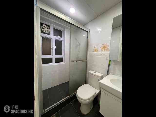 Sai Ying Pun - Kiu Shing Building 05