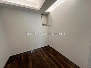 Sai Ying Pun - Sun Luen Building 11