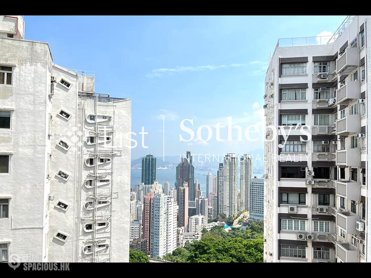 Pok Fu Lam - Y.Y. Mansions - Block C 01