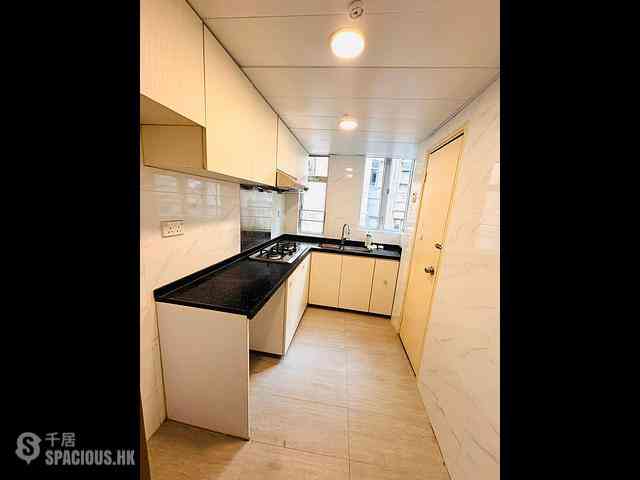 Leighton Hill - Starlight House 04