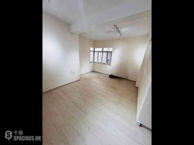 Leighton Hill - Starlight House 06