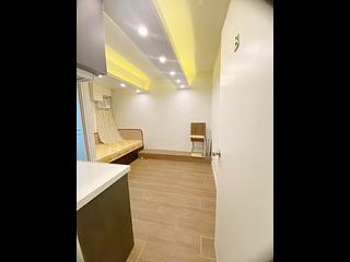 Shek Tong Tsui - Des Voeux Road West Building 03