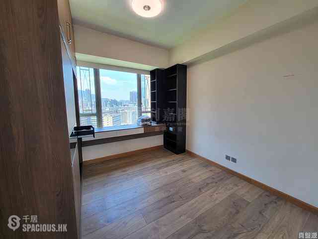 Yau Ma Tei - Parc Palais Block 8 07