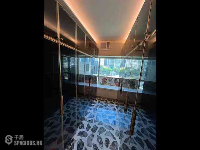 West Kowloon - Sorrento Phase 2 Block 2 04
