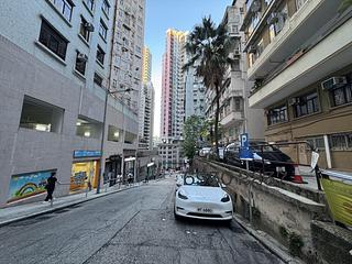 Mid Levels West - Sung Ling Mansion 10