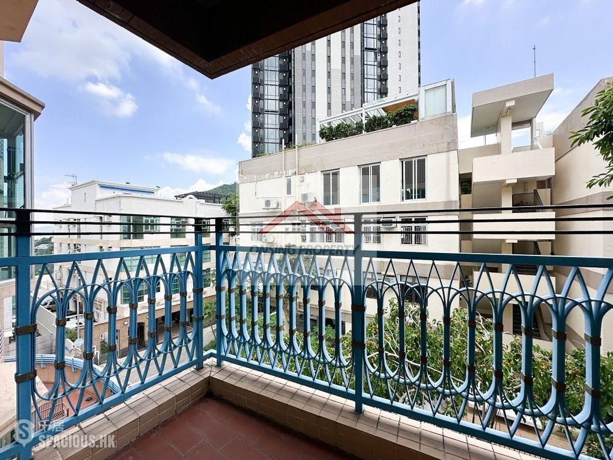 Pok Fu Lam - The Regalis 01