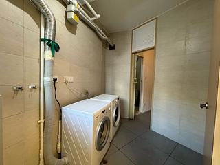 Mid Levels Central - Clovelly Court Block 1 16