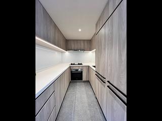 Mid Levels Central - May Tower Block 1 05