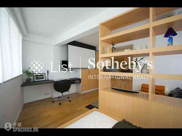 Soho - 66, Hollywood Road 05