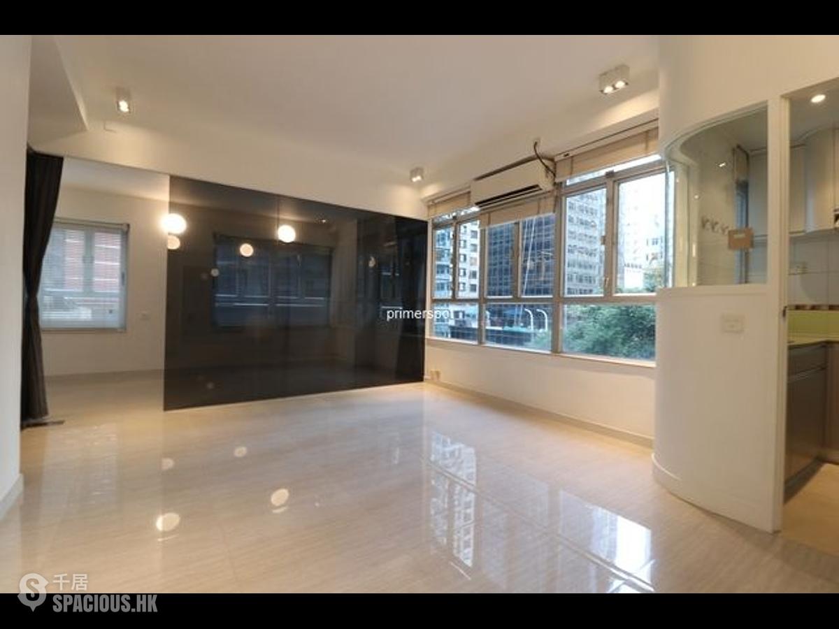 Wan Chai - Lok Moon Mansion 01