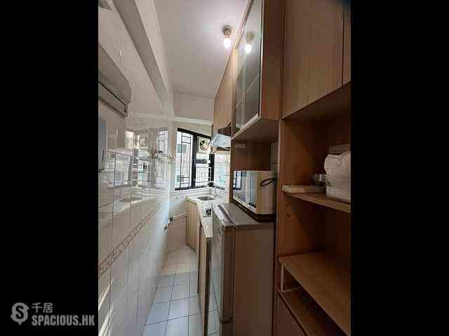Sai Ying Pun - Fung King Court 04
