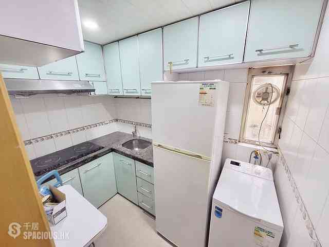 Quarry Bay - Lido Apartments 05