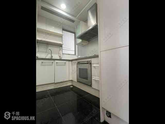 Tai Kok Tsui - One Silversea Tower 6 07