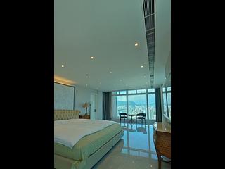 Tai Kok Tsui - Harbour Green Tower 1 06