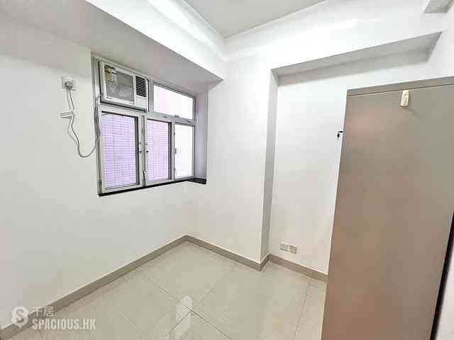 Wan Chai - Luen Wo Building 11