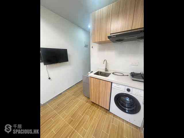 Mong Kok - 911, Canton Road 01