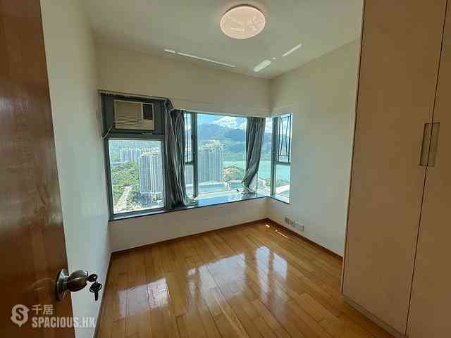 Tung Chung - Seaview Crescent Block 5 02