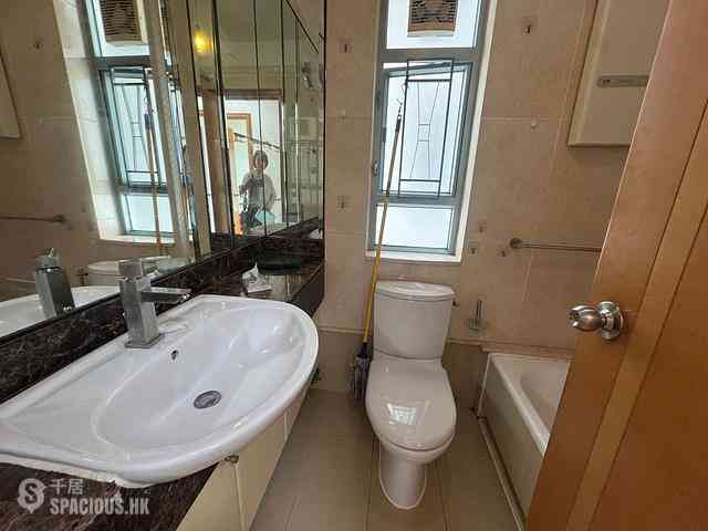 Tung Chung - Seaview Crescent Block 5 05