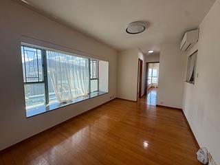 Tung Chung - Seaview Crescent Block 5 06