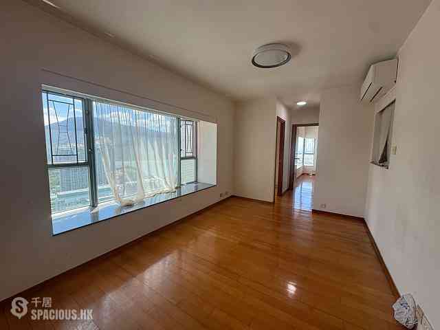 Tung Chung - Seaview Crescent Block 5 06