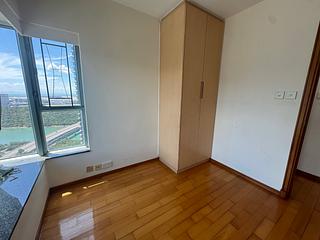 Tung Chung - Seaview Crescent Block 5 07
