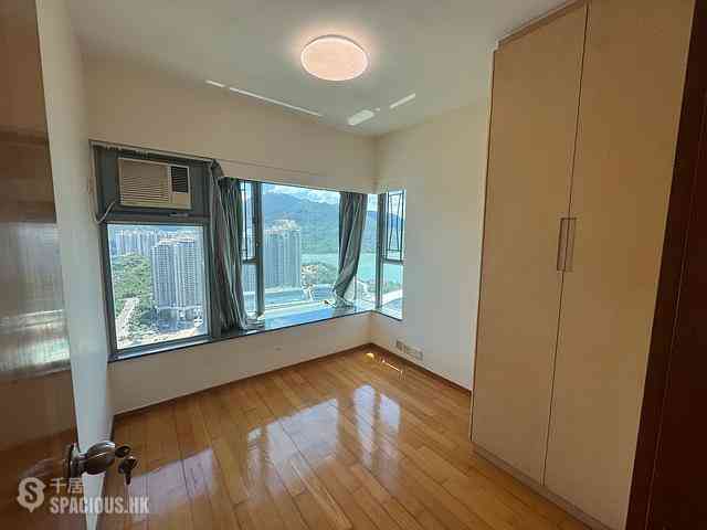 Tung Chung - Seaview Crescent Block 5 10