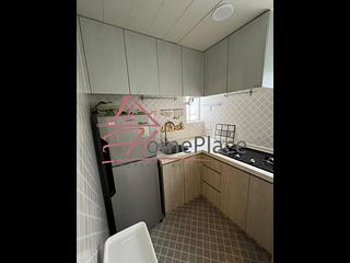 Kennedy Town - Luen Hong Apartments 03