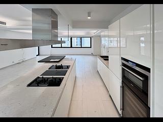 Wan Chai - Suncrest Tower 03