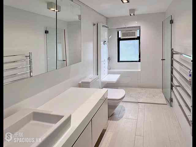 Wan Chai - Suncrest Tower 05