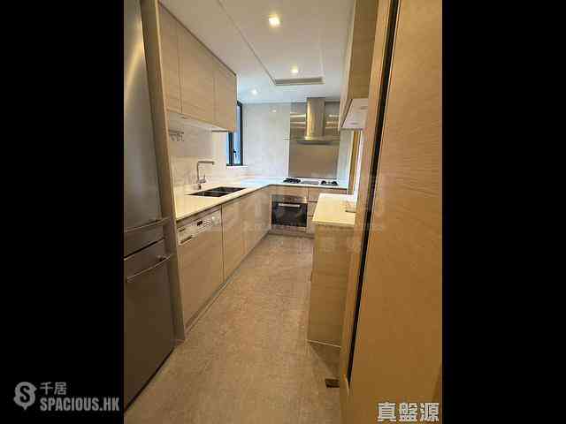 Ho Man Tin - Mantin Heights Block 10 09
