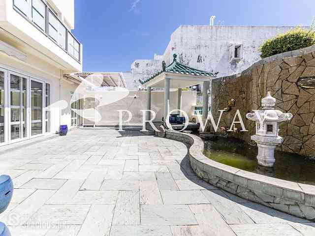 Chung Hom Kok - Horizon Gardens 01