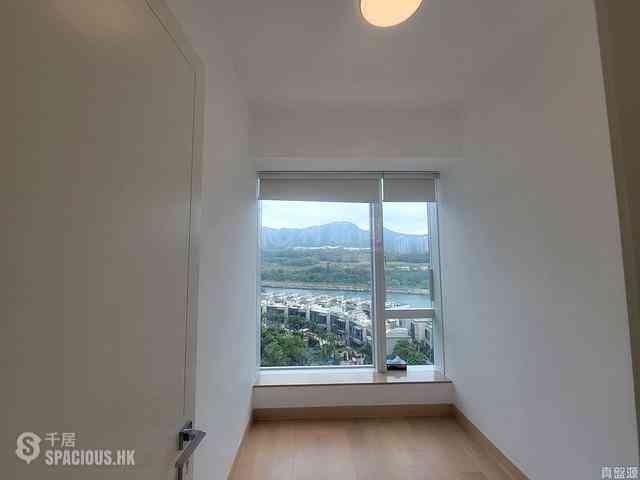 Tseung Kwan O - Monterey Block 3 02
