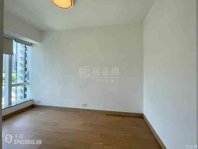 Tseung Kwan O - Monterey Block 3 04