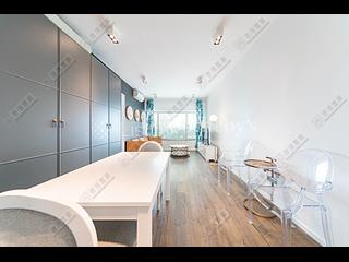 West Kowloon - Sorrento Phase 1 Block 6 02