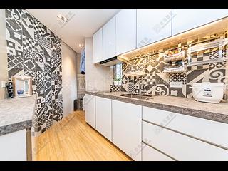 West Kowloon - Sorrento Phase 1 Block 6 04