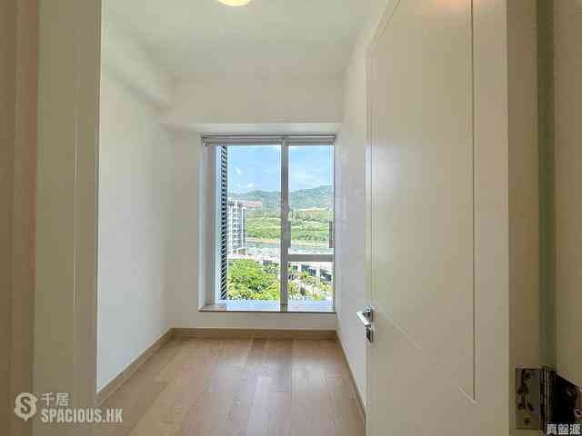 Tseung Kwan O - Monterey Block 3 06
