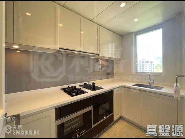 Tseung Kwan O - Monterey Block 3 08