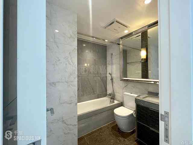 Tseung Kwan O - Monterey Block 3 10